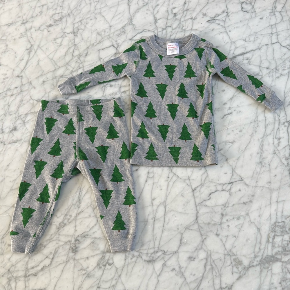 Hanna Andersson Unisex 12/18 month Pajamas Pine Trees Christmas